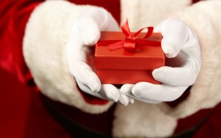 Tipping & Gift-Giving During the Holidays