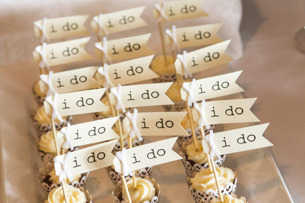 Client's Wedding etiquette | cupcakes with "I do" decorations